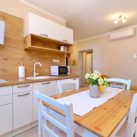 With A Parking Space Apartment Mali Losinj