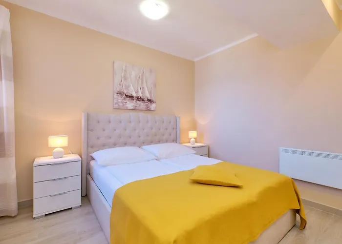 With A Parking Space Appartement *